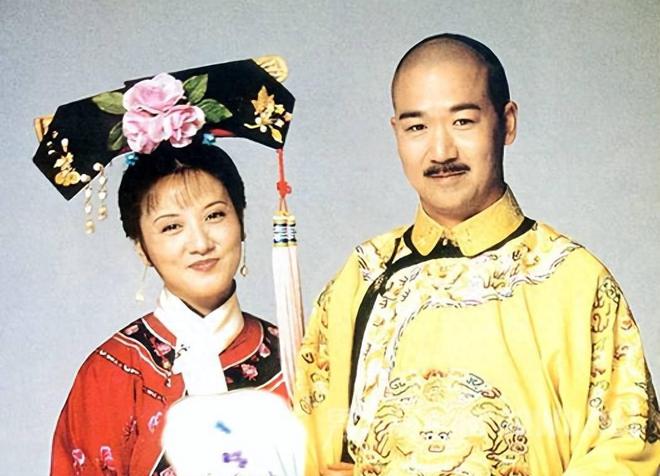邓婕：离婚协议让她29年无子女，继子不争气的她，如今过得怎样？