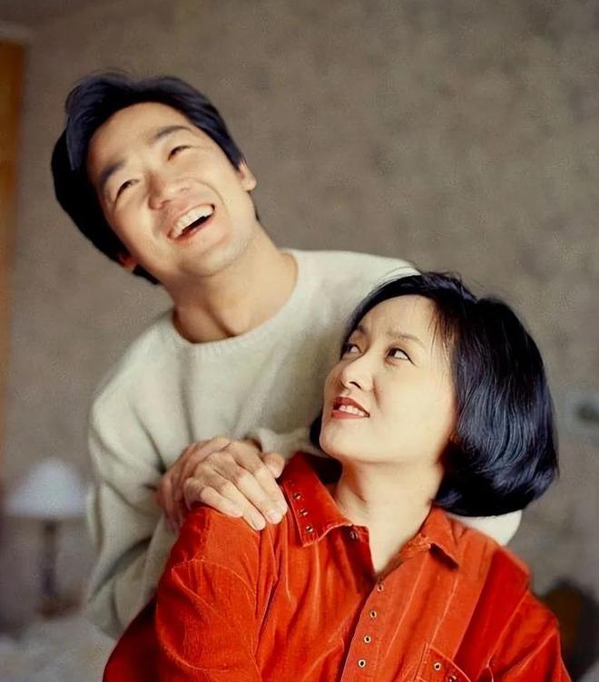 王洛宾子女如今在哪__邓婕儿子和女儿