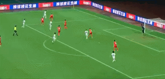4-0！蓉城又杀疯了，10轮不败追平申花，泰山4-2逆转，王钰栋双响_4-0！蓉城又杀疯了，10轮不败追平申花，泰山4-2逆转，王钰栋双响_