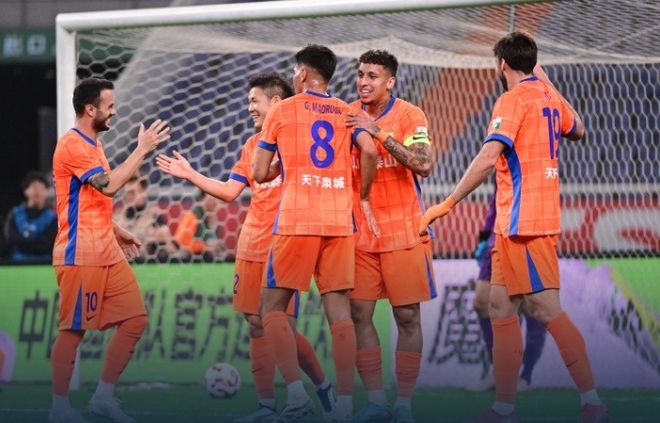 4-0！蓉城又杀疯了，10轮不败追平申花，泰山4-2逆转，王钰栋双响_4-0！蓉城又杀疯了，10轮不败追平申花，泰山4-2逆转，王钰栋双响_