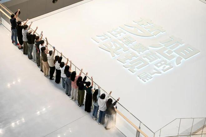 微信群扫码突破限制_阿里巴巴新品怎么破零_