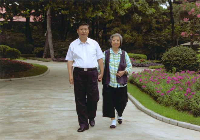人民领袖｜母亲的爱_人民领袖｜母亲的爱_