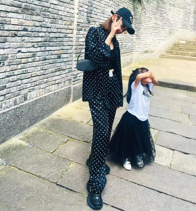 八的乘法口诀手指操__和平精英所有枪械声音