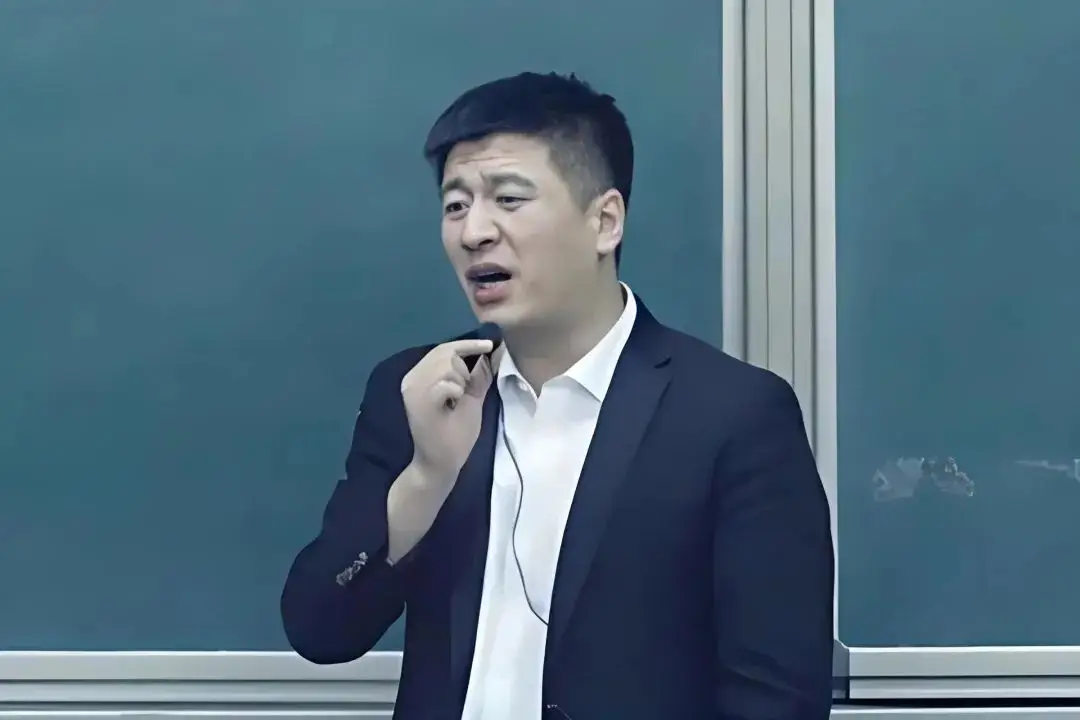 _志愿指南有必要买吗_志愿指南里面的学费准确吗