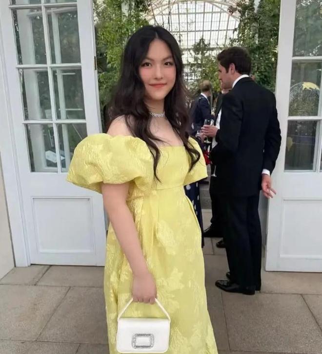 _李湘女儿一个月花65万_李湘女儿一个月80万