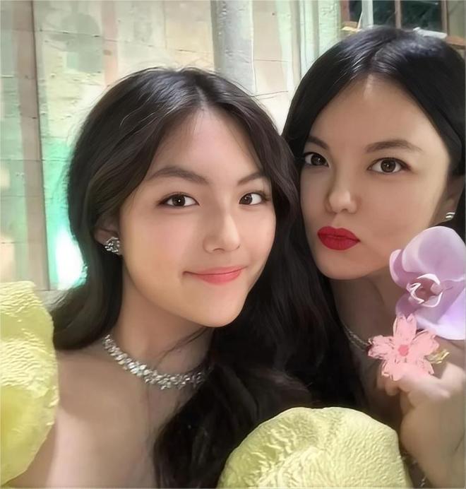李湘女儿一个月花65万__李湘女儿一个月80万