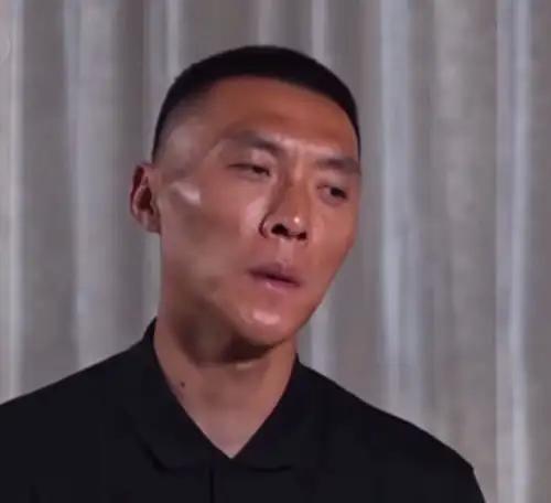 于大宝：因孩子们要考试无人可用，我们的足球环境可以再健全一点