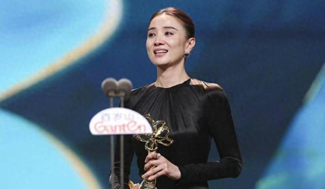 新闻联播镜头下的宋佳面相变了，事实证明，游本昌的话推了她一把_新闻联播镜头下的宋佳面相变了，事实证明，游本昌的话推了她一把_
