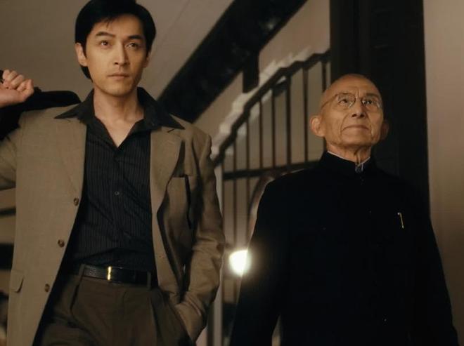 新闻联播镜头下的宋佳面相变了，事实证明，游本昌的话推了她一把__新闻联播镜头下的宋佳面相变了，事实证明，游本昌的话推了她一把