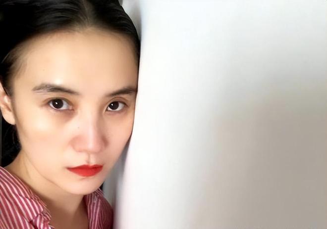 _新闻联播镜头下的宋佳面相变了，事实证明，游本昌的话推了她一把_新闻联播镜头下的宋佳面相变了，事实证明，游本昌的话推了她一把