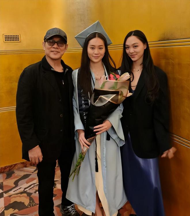 李连杰女儿跳舞__李连杰参加女儿的婚礼