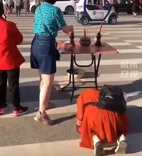 请父母们停止“作妖”，高考在即，让孩子们安安静静的考试吧__请父母们停止“作妖”，高考在即，让孩子们安安静静的考试吧