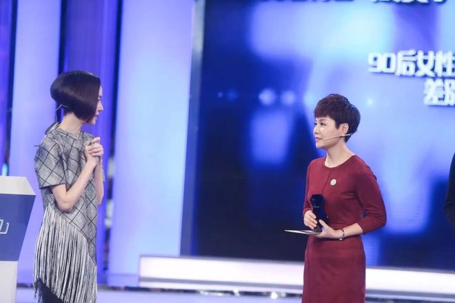 全网黑了10年，她突然人见人爱了__全网黑了10年，她突然人见人爱了