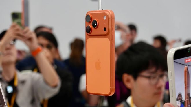 8999 元起：苹果 iPhone 17 Pro/Max 上手，双拼背板、橙色吸睛_8999 元起：苹果 iPhone 17 Pro/Max 上手，双拼背板、橙色吸睛_