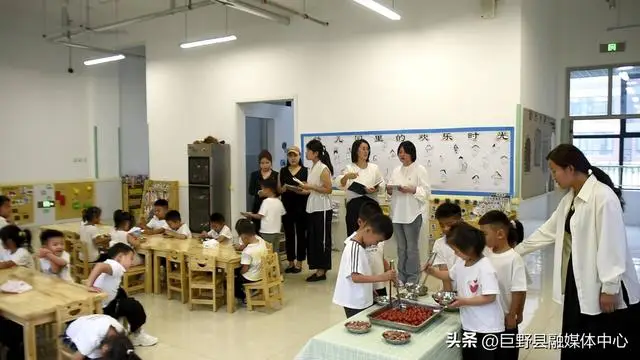 _孔芙娟：以爱为底色 做教育路上的追光者_孔芙娟：以爱为底色 做教育路上的追光者