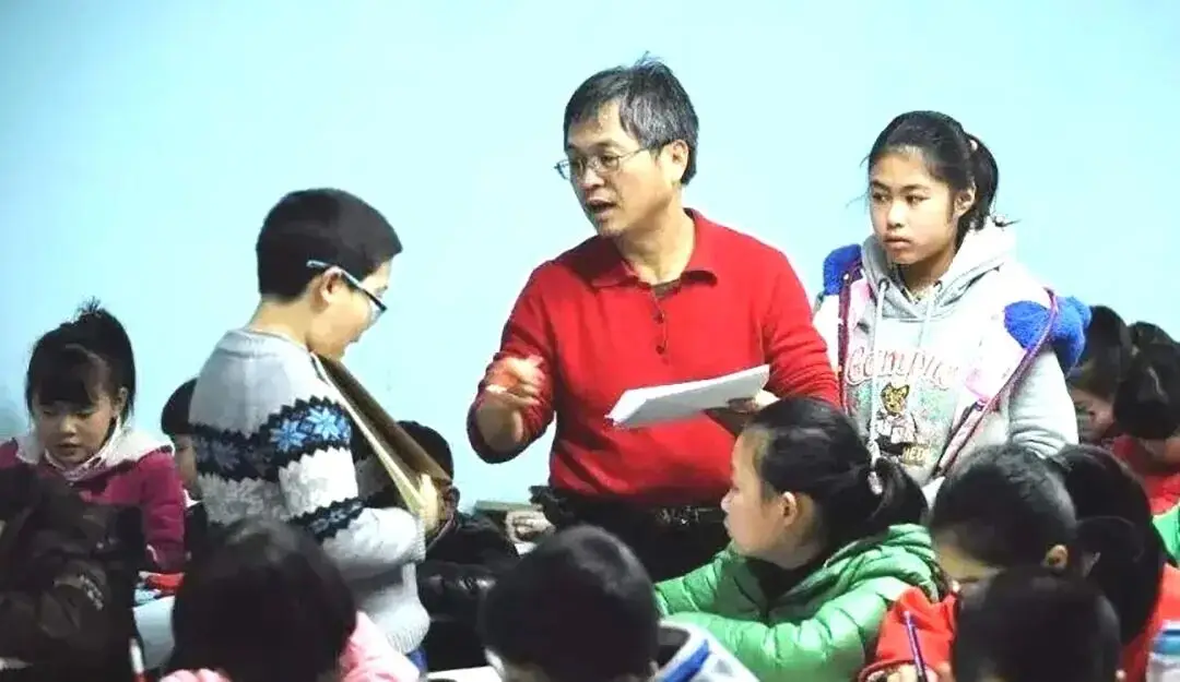 客观理性看待问题_客观看待事物作文800字_