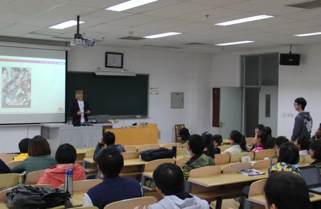 非升即走闹的?为发期刊,高校学者安排学生实习窃密!网友:学生倒霉