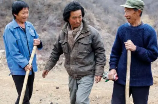 北大教授进山居住_北大隐居深山夫妇现状_