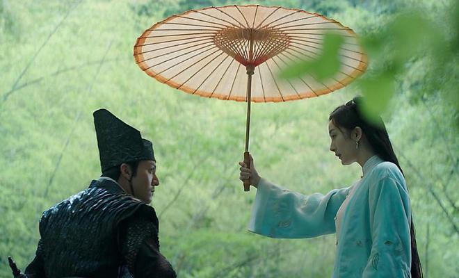 杨幂封面照最新芭莎__杨幂开年封面