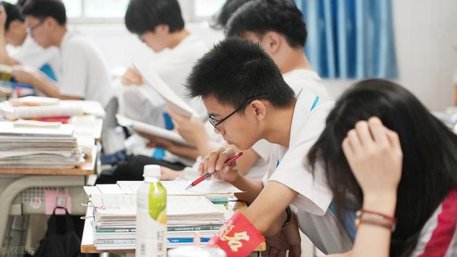 高考英语专业要求科目_2020浙江高考选考科目要求_