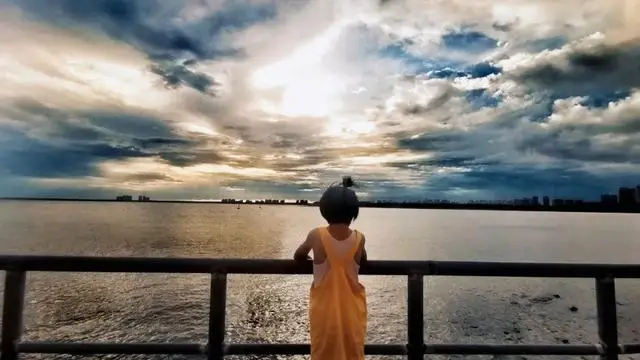 高考后，尖子生被父母扫地出门：我恐怕这样的孩子会越来越多_高考后，尖子生被父母扫地出门：我恐怕这样的孩子会越来越多_