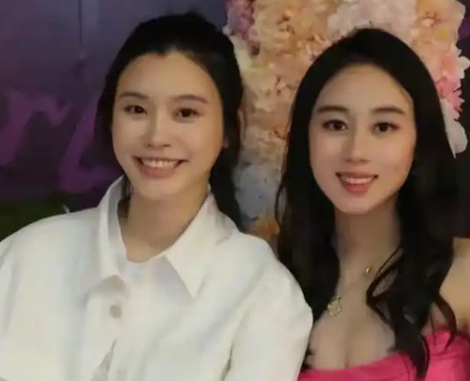_不伦风波后何猷君首现身！和妻子奚梦瑶同进同出，穿衣细节显心境_不伦风波后何猷君首现身！和妻子奚梦瑶同进同出，穿衣细节显心境