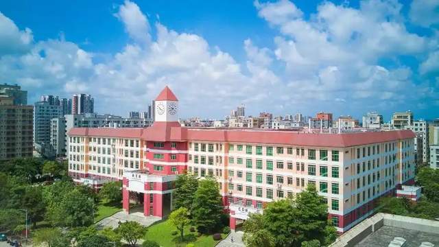 394捡漏上本科，毕业傻眼：别让四年青春，只换张找不到工作简历