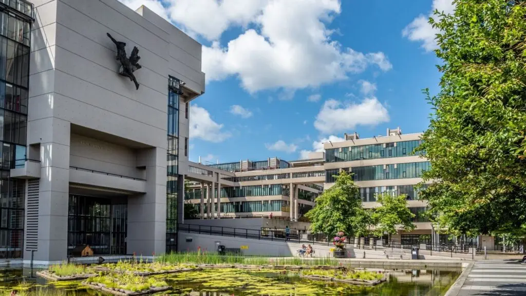 _留学英国学校推荐_英国大学留学学校排名