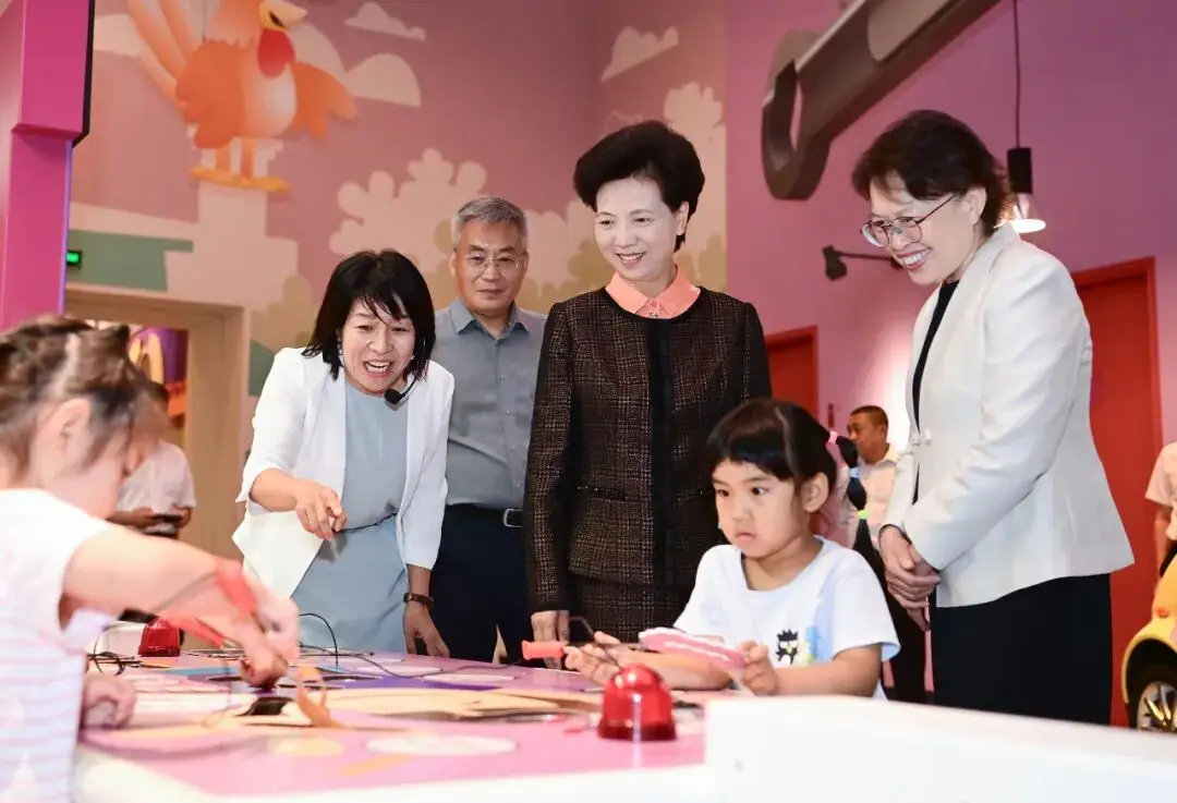 _立足强国时代肩负强国使命_筑牢强国志