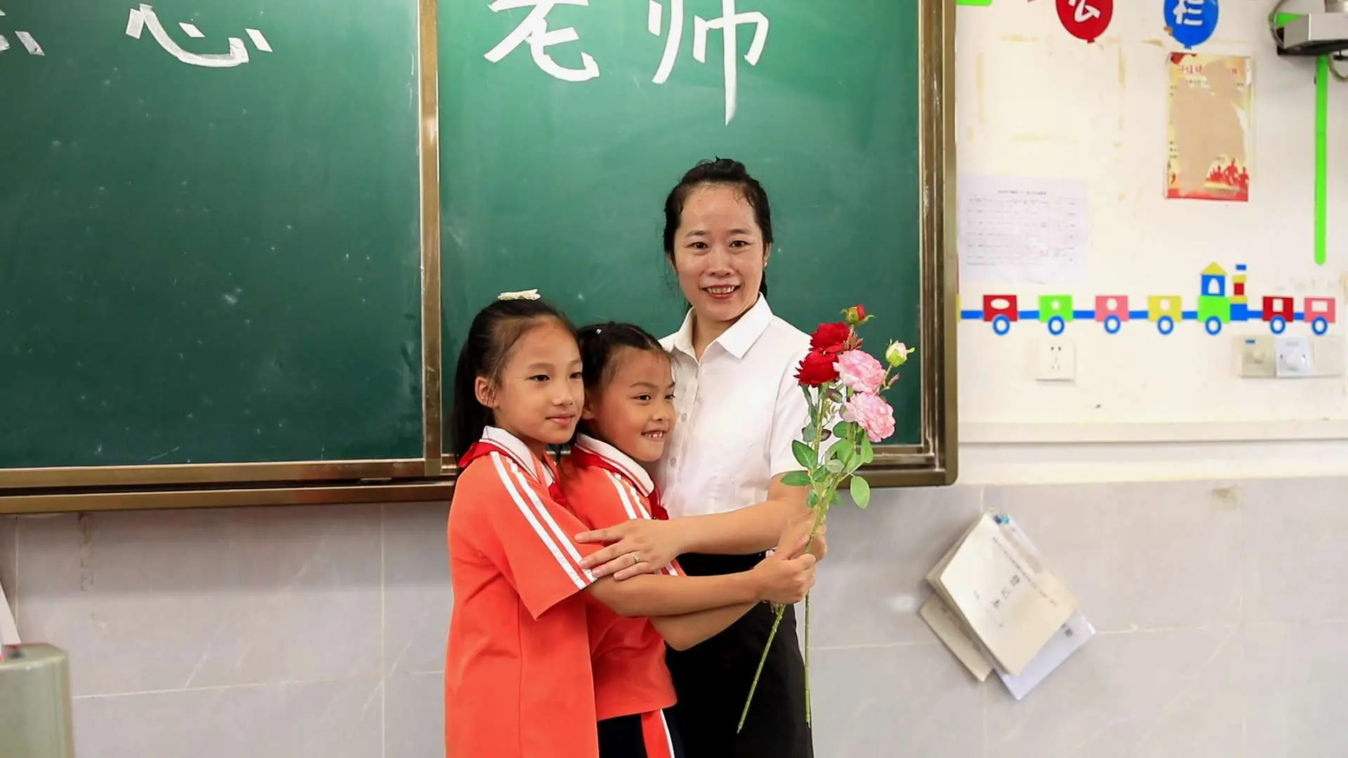 江永：巧手传心意 师恩沁书香_江永：巧手传心意 师恩沁书香_