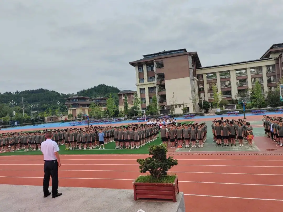国防中的精神长城_传承国防精神_