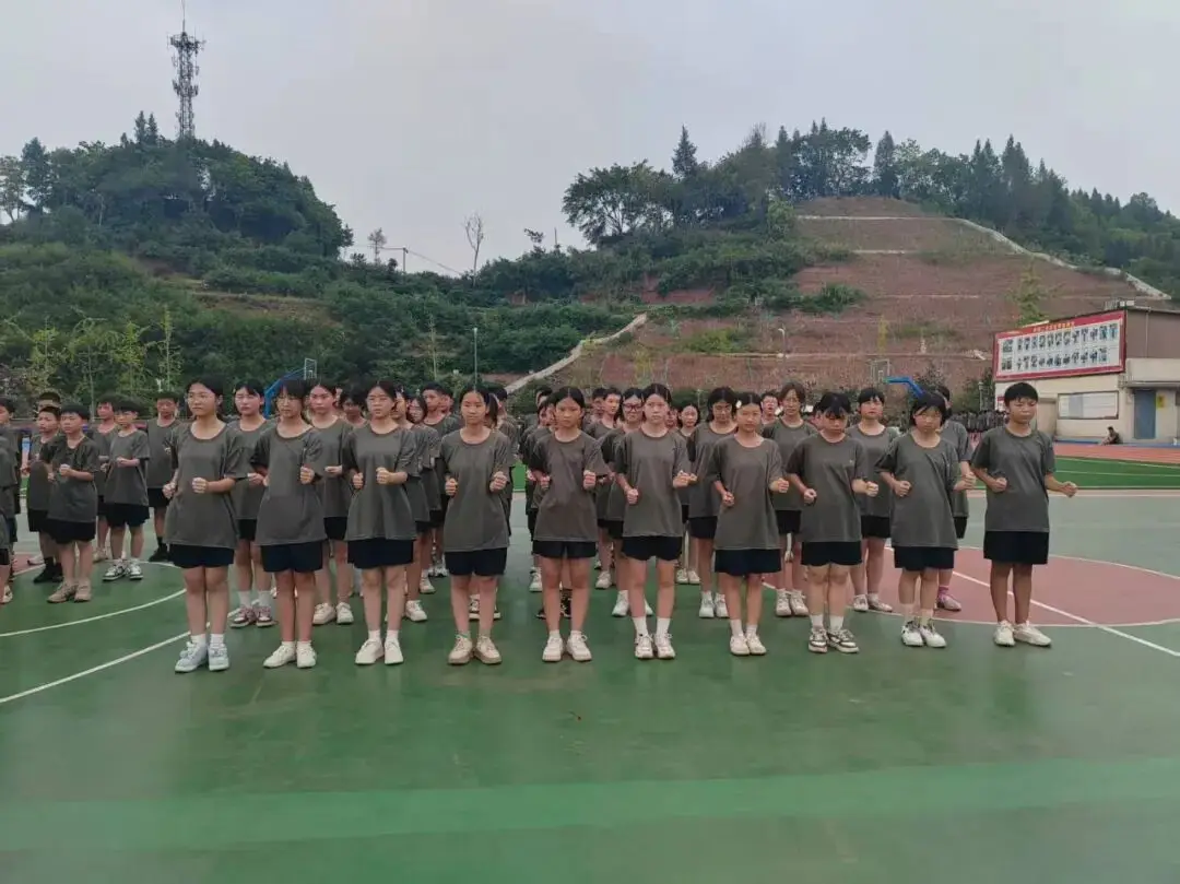 _传承国防精神_国防中的精神长城
