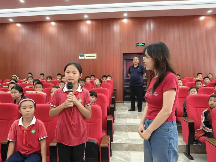 书香校园学生阅读推广活动_推进书香校园的宣传语_