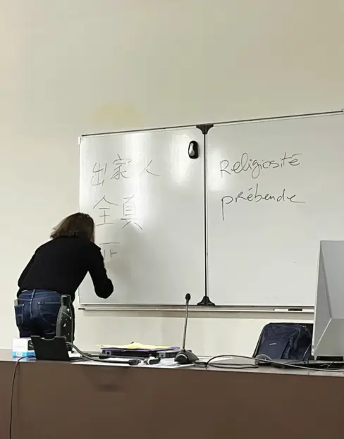 年轻人扎堆读二硕：手握2个研究生学位，更好找工作？_年轻人扎堆读二硕：手握2个研究生学位，更好找工作？_