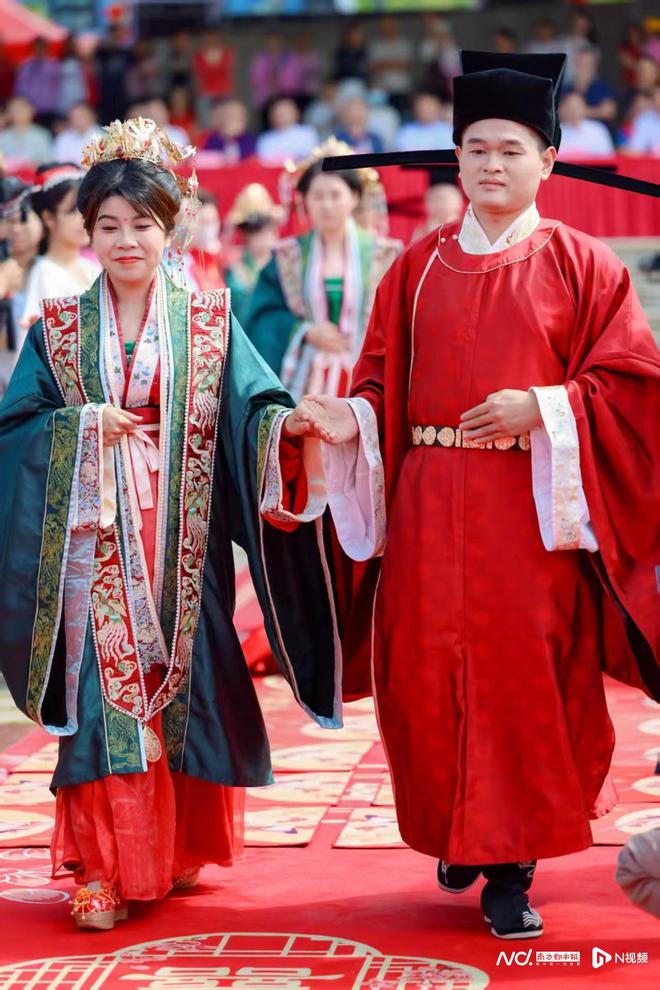 惠州举行百对新人宋制集体婚礼，古为今用弘扬婚俗新风