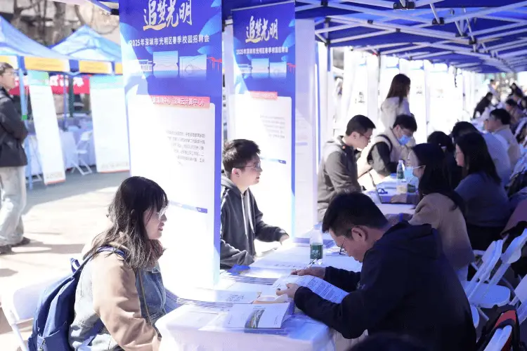 高校专业调整，学生选择应更理性