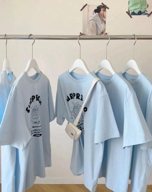 _露胸衣服怎么搭配_足球露下半球t恤图片