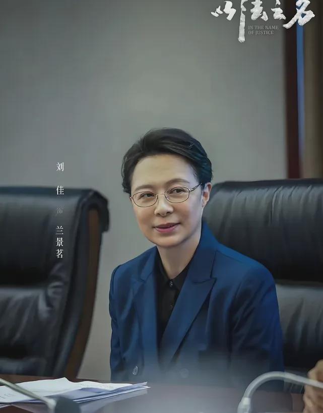 帅气小鲜肉泳装图片_绯闻主角_