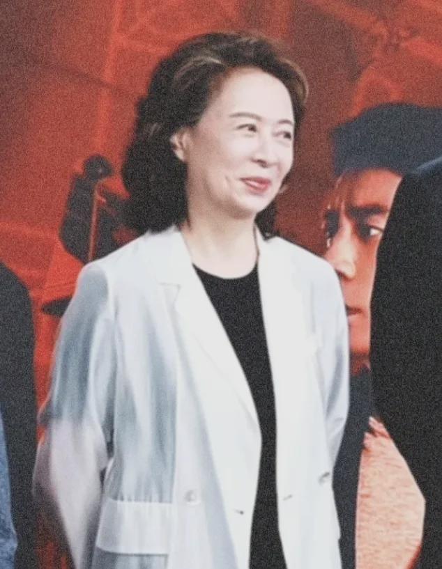 绯闻主角_帅气小鲜肉泳装图片_