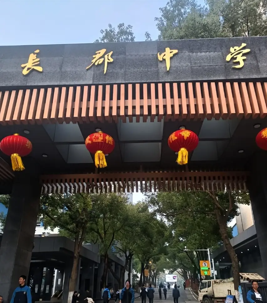 _高考575分被赶出家门反转！曾写遗书威胁父母，网友：活该！_高考575分被赶出家门反转！曾写遗书威胁父母，网友：活该！