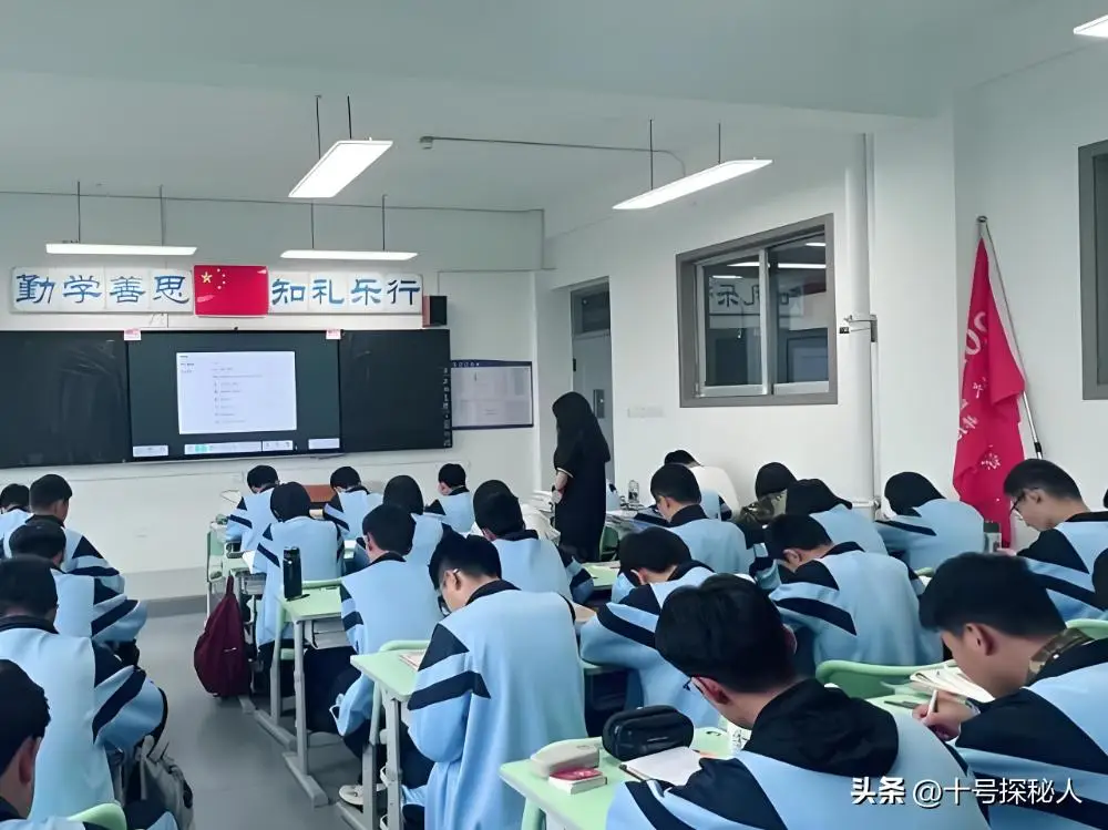 北大国防生毕业后军衔_北大国防生是什么意思_