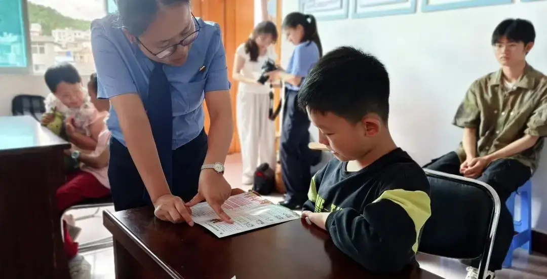 瘦老特长恋老社区门户__社区关爱留守儿童