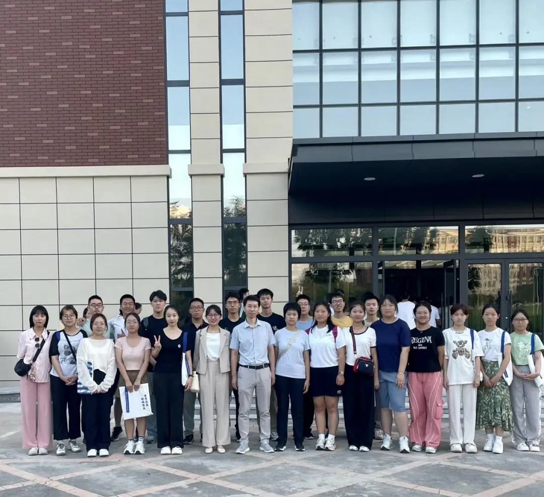 教师节系列·雕璞｜李光宇：以特色班级为基，培育光明守护者__教师节系列·雕璞｜李光宇：以特色班级为基，培育光明守护者