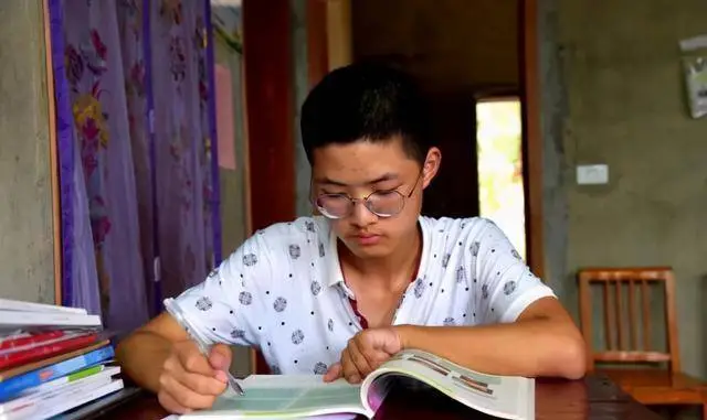 _高考状元励志文章七篇_高考状元励志名言