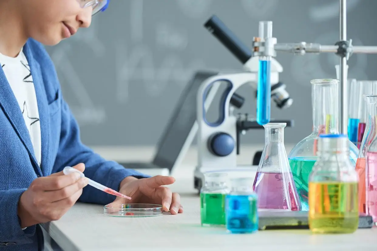 应用化学专业前沿_化学应用是冷门专业吗_