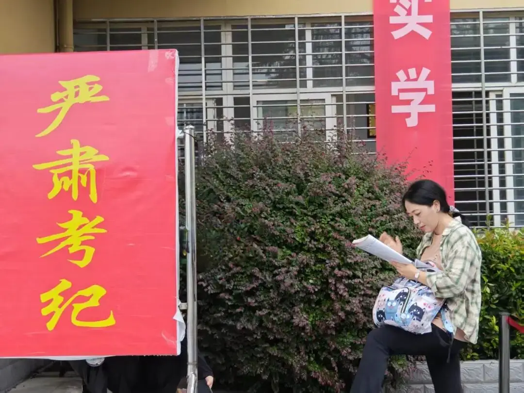湖北法考客观题报名费__湖北省法律资格证考试时间