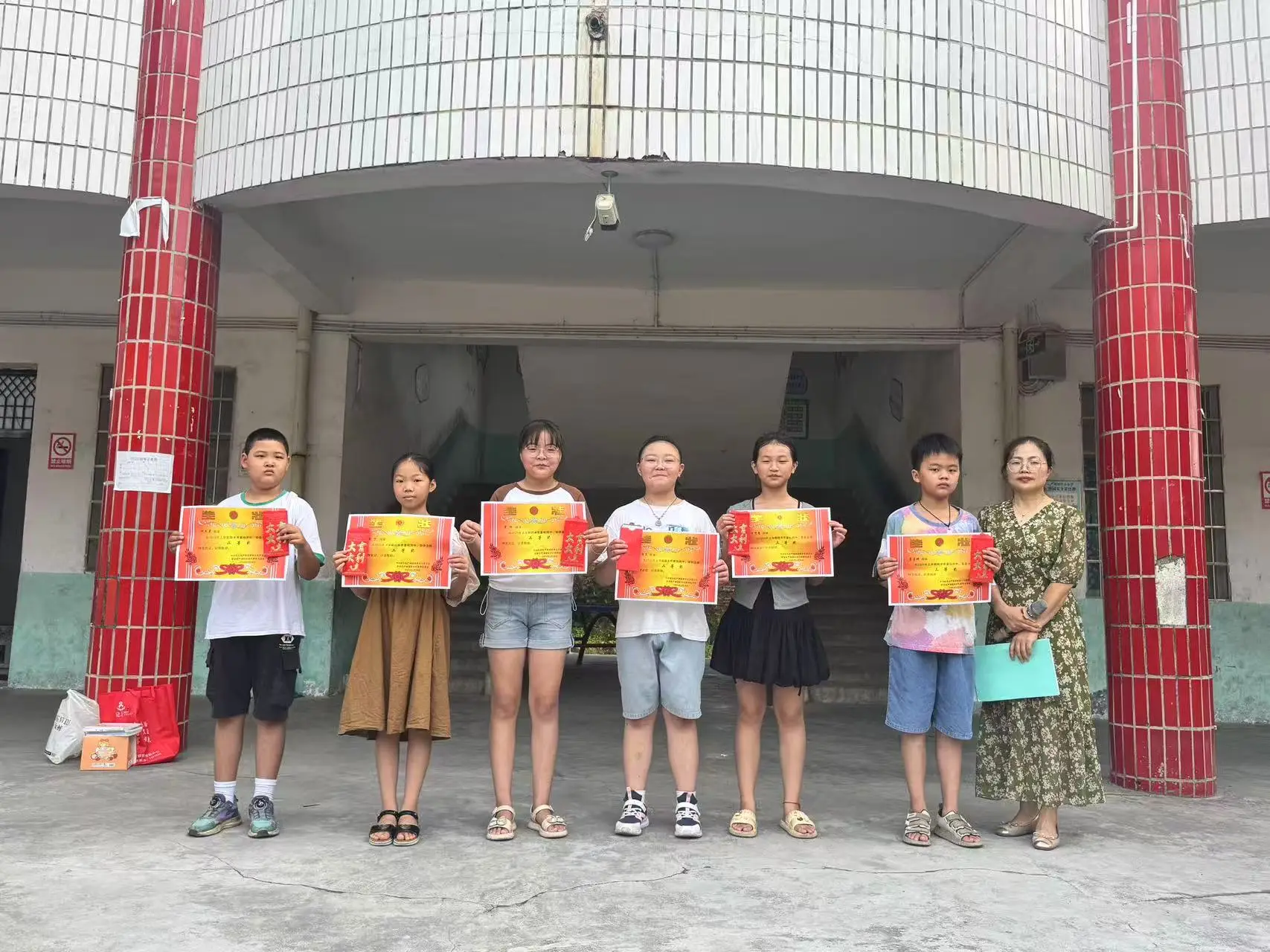 _隆重的开学典礼作文600字_隆重的开学典礼