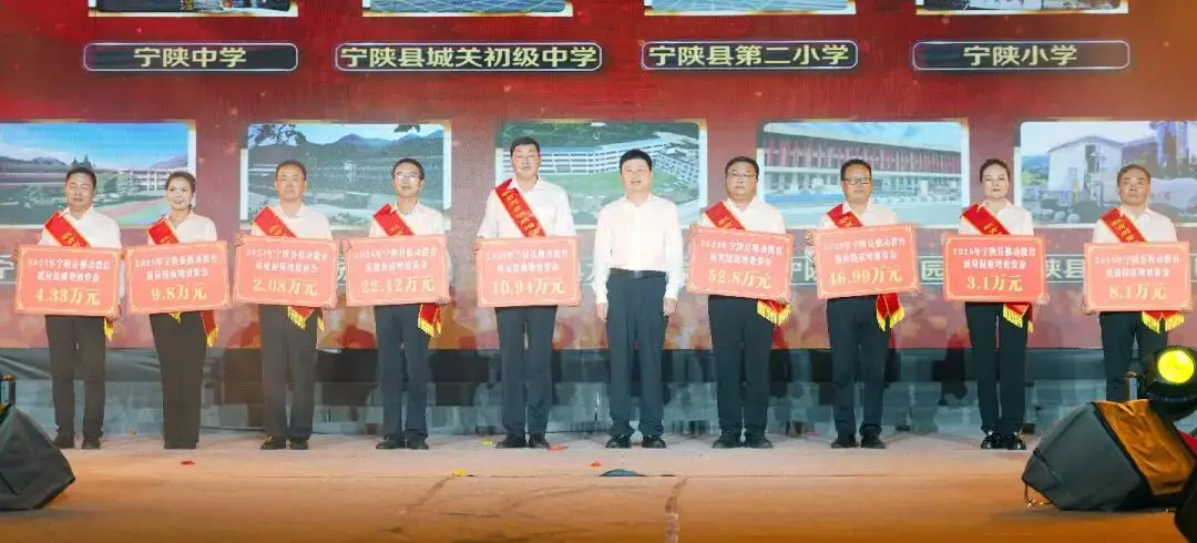 _文艺汇演圆满举行_文艺汇演隆重举行