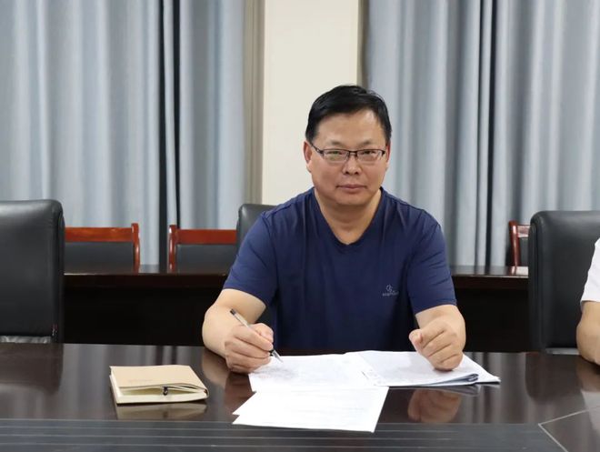 南阳市三中副校长__南阳市三中领导班子