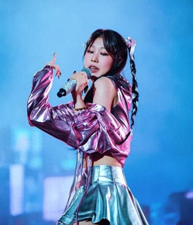 哇！小沈阳女儿沈佳润正式出道，经纪公司晒照，大变样星范足！_哇！小沈阳女儿沈佳润正式出道，经纪公司晒照，大变样星范足！_